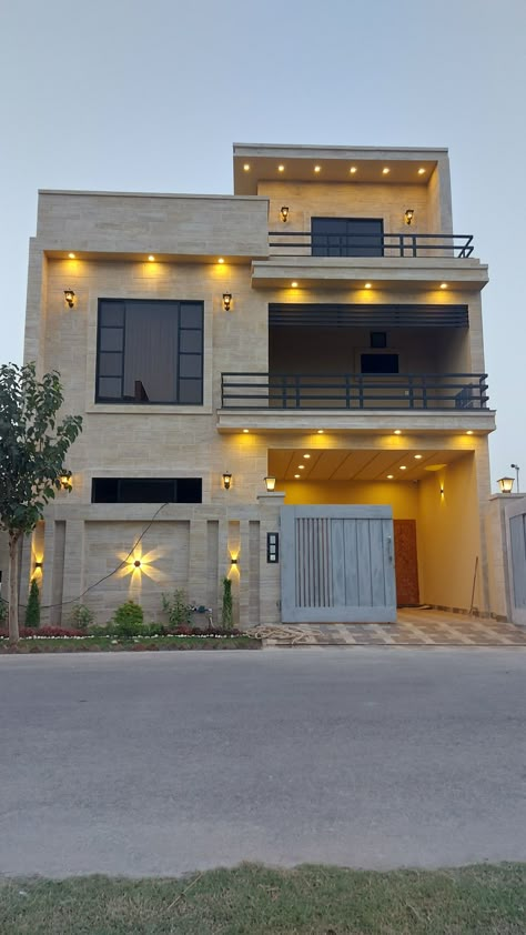 3bhk House Design, Indian House Exterior Design, House Structure Design, Home Styles Exterior, House Outer Design, House Roof Design, Small House Elevation, Small House Front Design, House Balcony Design