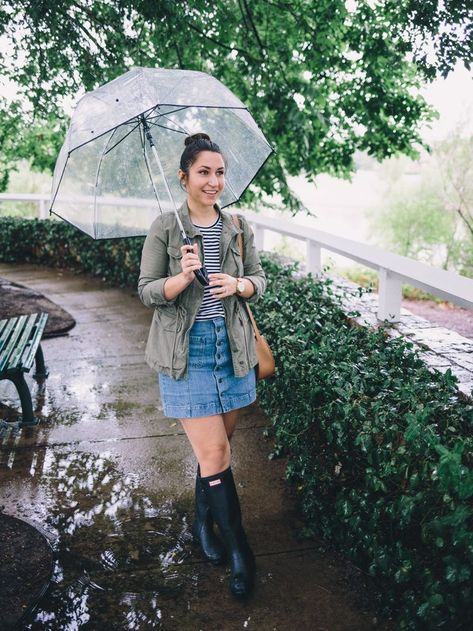 Rainy Hot Day Outfit, Summer Rain Outfits, Hot Day Outfit, Rainy Outfit, Hot Outfit Ideas, Rainy Day Fashion, Hunter Outfit, Hot Day, Summer Outfit Inspiration