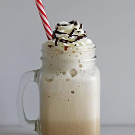 Homemade Frappuccino Recipe - now you can make your favourite iced coffee drink at home! Basic espresso flavour as well as how to make 3 other flavours | thekiwicountrygirl.com Homemade Frappuccino Recipe, Made From Scratch Recipes, From Scratch Recipes, Homemade Frappuccino, Ways To Make Coffee, Drink At Home, Herbal Coffee, Mocha Frappe, Frappuccino Recipe