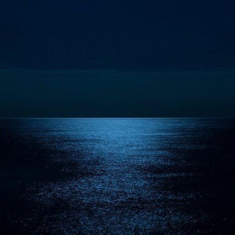 Moon On The Ocean, Deep Ocean Photography Dark, Dark Blue Gothic Aesthetic, Deep Ocean Blue Color, Deep Ocean Blue Aesthetic, Ocean Aesthetic Dark Blue, Deep Blue Ocean Aesthetic, Dark Blue Color Aesthetic, Dark Blue Moon Aesthetic