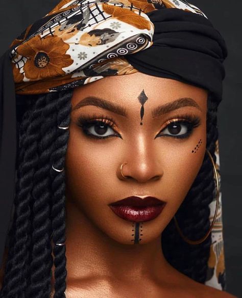 2,211 Likes, 14 Comments - Creative Community (@nigerianfashion) on Instagram: “AFRICAN CULTURE ⁣ Send a DM, Tag or use #nigerianfashion to be featured…” Traditional Makeup Look, African Face Paint, African Makeup, Traditional Makeup, Country People, Crochet Box Braids, Style Africain, Runway Makeup, Fantasias Halloween