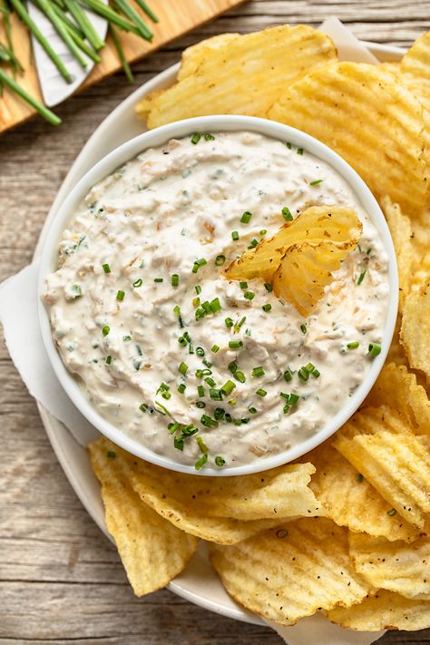 This sour cream and onion dip is extra savory and flavorful prepared with a trio of onions plus a generous sprinkle of seasonings! | thecozyapron.com #sourcreamandoniondip #sourcreamandoniondipeasy #sourcreamandoniondiprecipe Sour Cream And Onion Dip, French Onion Dip Recipe, Homemade French Onion Dip, Onion Dip Recipe, Homemade Sour Cream, Sour Cream Dip, French Onion Dip, Onion Dip, Sour Cream And Onion