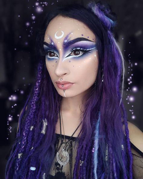 Gothic Elf Makeup, Elf Queen Makeup, Moon Elf Makeup, Space Makeup Looks, Elf Makeup Looks, Elven Makeup, Celestial Makeup, Halloween Lip Makeup, Space Elf