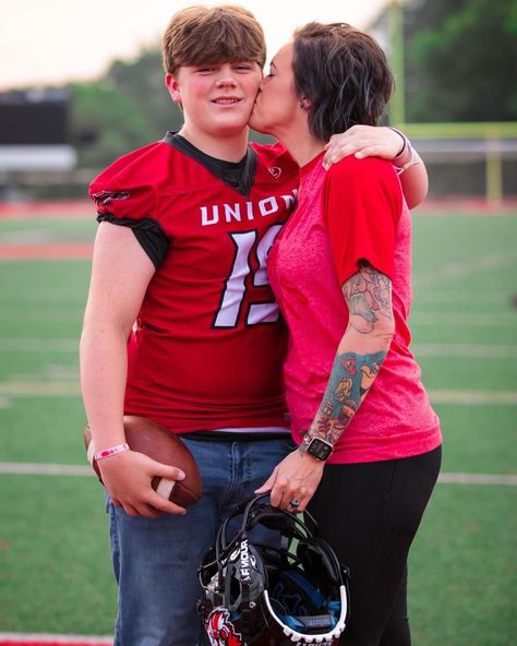 I wanted to take pictures with my 13 year old QB as time is passing by quickly and hes growing up fast I was finally able to hop in a few of his Football Photo Shots. Mother Son Football Poses, Boys Of Fall Football Pictures, Football Mom Photos, Football Mom Photoshoot, Mother Son Football Pictures, Football Mom And Son Pictures, Football Mom Picture Ideas, Mom/son Football Pictures, Mom And Teenage Son Photo Ideas