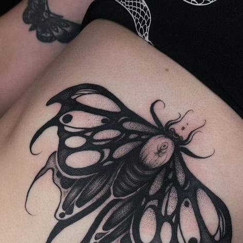 eva // tattooer on Instagram: "moth sternum piece 💫 lines are healed, shading is fresh ✨ . . . #tattoo #tattooinspiration #tattooideas #tattoos #tattooart #ink #inked #inkedtattoo #blackworktattoo #blackwork #blackworkers #tattooart #blackneotraditional #dutchtattoo #dotwork #thedarkestwork #onlyblackart #blxckink #blxckart #btattooing #txtattoo #darkart #portraittattoo" Sternum Piece, Dutch Tattoo, Fresh Tattoo, Moth Tattoo, B Tattoo, Neo Traditional, Blackwork Tattoo, Dark Art, Blackwork