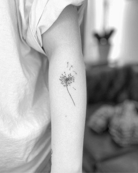 Christian Wrist Tattoos, Tattoo Dandelion, Tattoo Locations, Tattoo Stars, Tattoo Zodiac, Dandelion Tattoo Design, Tattoo Over Scar, Side Neck Tattoo, Geometric Butterfly