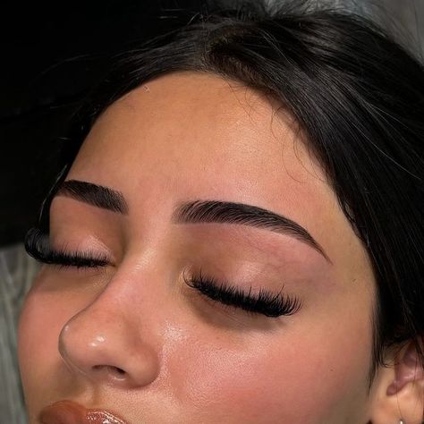 MARYLAND BROW ARTIST | LICENSED ESTHETICIAN | JENNIFER on Instagram: "Brow perfection!❤️‍🔥 - - Swipe to see the before with mapping 👉🏼 - - Service: Brow shape | tint   #brows #dmvbrows #eyebrows #browtech #dmvbrowartist #browmapping #browshaping #explorerpage #explorer" Brow Clean Up, Eyebrow Shaping And Tint, Eyebrow Shaping Straight, Eyebrow Tint And Shape, Shave Eyebrows Tail, Eyebrow Mapping Perfect Brows, Eyebrow Tint Before And After, Tinted Eyebrows Before And After, Thick Natural Eyebrows