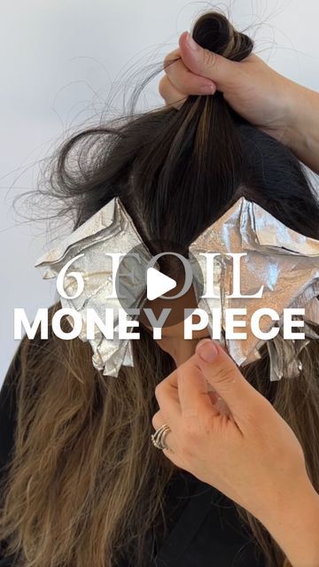 CARLY  ZANONI • Color & Placement Expert For Hairstylists on Instagram: "Save this video…you’re gonna wanna use this placement!   It’s such a simple way to create a really beautiful money piece that starts out tiny at the roots and gets wider and bolder as you get towards the ends of the hair.   ❤️ The board & teasing brush can both be purchased at the link in my bio!   🔥 Want to know the lightener and root melt & gloss formula? Comment FORMULA below and I’ll DM you all the details!   ⚠️ BCU fam: this full length tutorial is up on the page now! It’s called “Money Piece, Tip Outs & Extra Stretched Root”  #btconeshot2024_colorvideo" Hair Color Placement, Hair Stages, Blonde Foils, Root Melt, Diy Highlights, Teasing Brush, Hair Foils, Fall Blonde Hair, Grey Blonde Hair