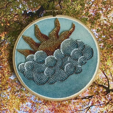 Bead embroidery by Huberink // hand embroidery // hoop art Beads Embroidery Designs, Embroidery Designs With Beads, Bead Embroidery Designs, Images Of Nature, Tambour Beading, Diy Bead Embroidery, Beads Embroidery, Tambour Embroidery, Beadwork Embroidery