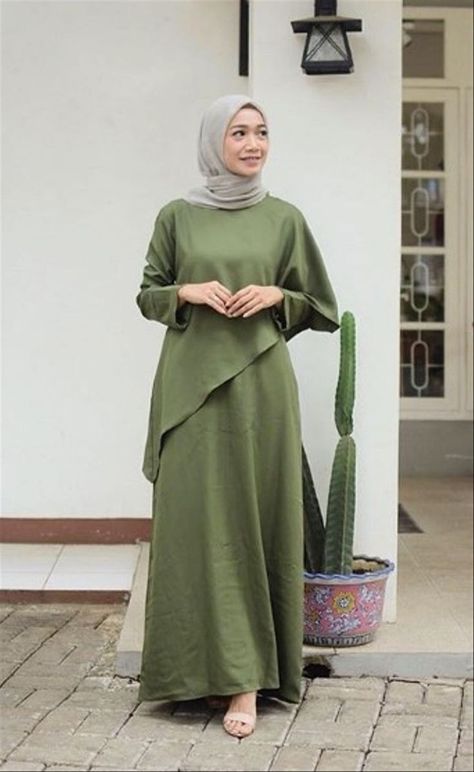 Ootd Dress Hijau Army Hijab Army Outfit, Army Dress, Outfit Hijab Casual, Ootd Dress, Outfit Hijab, Ootd Hijab, Outfit Inspirations, Ootd, Fashion Outfits