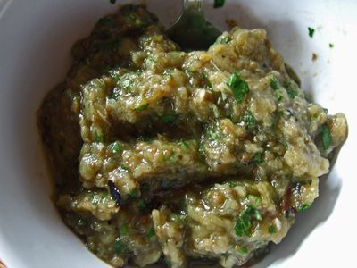 Lao Eggplant Dip / Jeow Mak Keua Laotian Recipe, Asian Dip, Lao Dishes, Laos Recipes, Laotian Food, Lao Recipes, Hmong Food, Lao Food, Spicy Eggplant