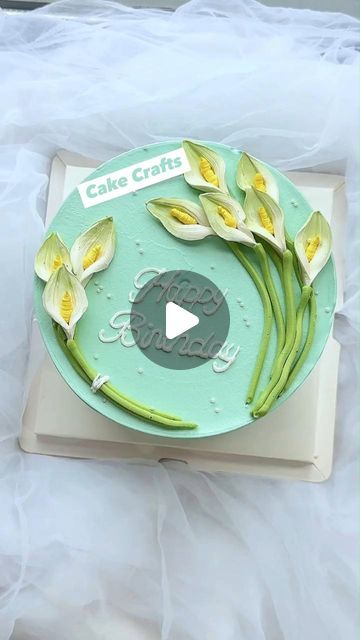 Diy Flower Cake Decorating, Cupcake Techniques, Icing Piping Techniques, Bolo Knife, Cake Decorating Basics, Fondant Flower Tutorial, Icing Piping, Piping Techniques, Instagram Cake