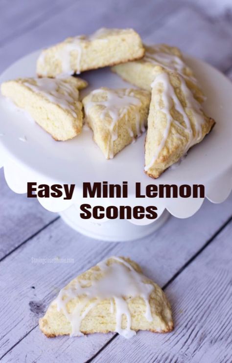 Lemon Scones Recipe, Cookies And Bars, Mini Scones, Lemon Cakes, Cranberry Scones, Lemon Scones, Homemade Scones, Scones Recipe, Lemon Pudding