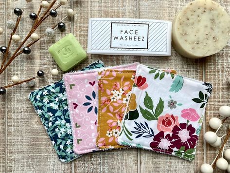 Sew Your Own Reusable Face Wash Pads Using Precuts Diy Wash Cloths Ideas, Face Pads Diy, Self Care Sewing Projects, Sashiko Projects, Reusable Face Pads, Diy Sponges, Reusable Mop Pads, Crochet Book Cover, Facial Cloths