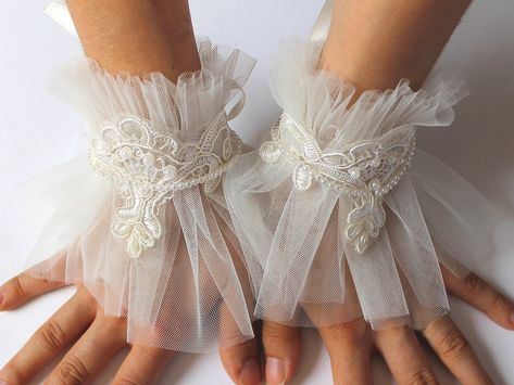 Gloves Bride, Black Flower Girl Dress, Lace Cuff Bracelet, Gloves Lace, Bridal Cuff, Pearl Lace, Wedding Gloves, Bridal Gloves, Lace Cuffs