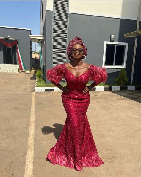 African’s Wedding/Fashion Blog on Instagram: “#asoebi_styles 🌹👸✨ @nhayoomee” Red Asoebi Lace Styles, Red Asoebi, Asoebi Lace Styles, Asoebi Lace, Asoebi Styles, Lace Styles, Wedding Fashion, Mermaid Formal Dress, Red Formal Dress