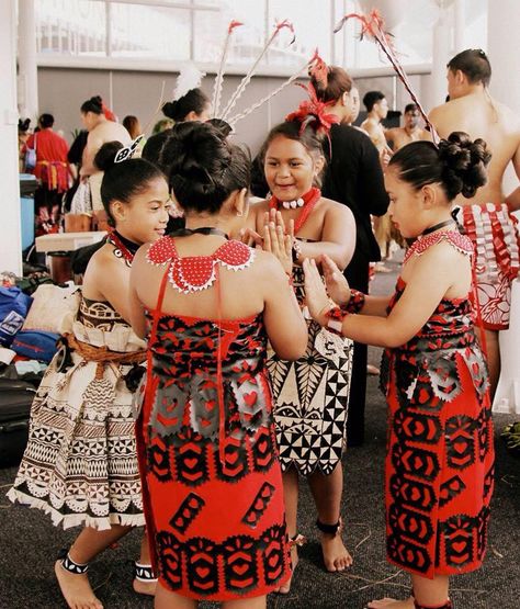 Tongan Teunga Tauolunga, Tongan Clothing, Tongan Language, Pasifika Art, Tongan Culture, Tonga Island, Samoan Designs, Polynesian People, Maori Culture