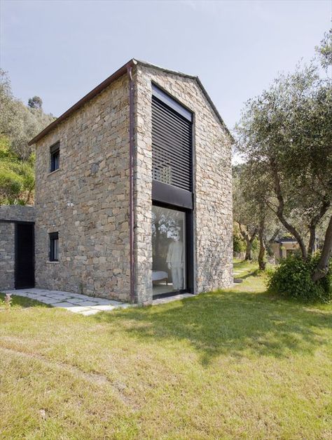 Farmhouse restoration incorporating contemporary elements Farmhouse Restoration, Architecture Renovation, Stone Building, Modern Blinds, Italian House, Diy Blinds, Outdoor Blinds, Cool Ideas, Old Stone