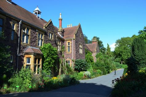 Pretty Universities, Manchester Oxford Road, Beautiful University, Bangor University, Place To Study, University Of Greenwich, University In England, Uk University, Durham University