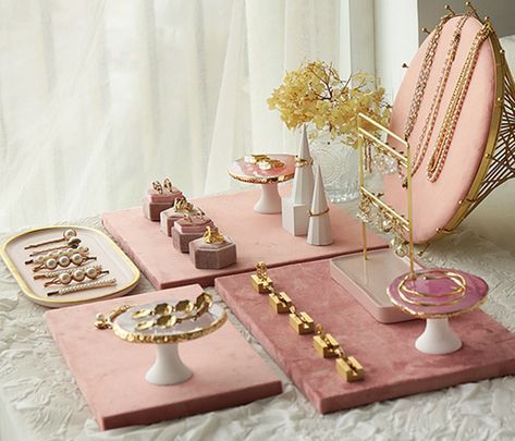 Beautiful Ideas To Make Your Home More Feminine - The Feminine Energy Retail Jewelry Display, Jewelry Table Display, Jewelry Shop Display, Jewelry Store Displays, Jewelry Store Design, Jewellery Exhibition, Craft Booth Displays, Jewelry Wall, Display Jewelry