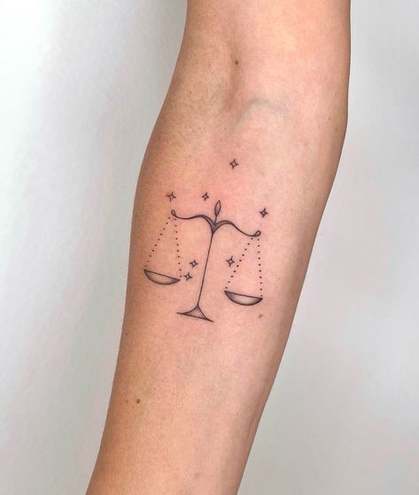 Libra ⚖️✨ Güle güle taşı @anettebonfil 🫶🏻 #tattooart #tattooinspiration #bodyart #tattoolove #tattooideas #tattoo #tattoodesign #tattooinspiration #freshink #tattooist #tattoos #inked #dovme #dövme #art #tattooartist #artist #tattooed #tattoodesign #tattooing #tattooer #minimaltattoo #minimal #customtattoo #libratattoo #libra #libraconstellation #fineline #finelinetattoo Scale Balance Tattoo, Scale Tattoo Ideas, Libra Scale Tattoo Women, Bella Donna Tattoo, Libra Scales Tattoo, Tattoo Scales, Libra Tattoo For Men, Small Libra Tattoo, Libra Tattoo Ideas For Women