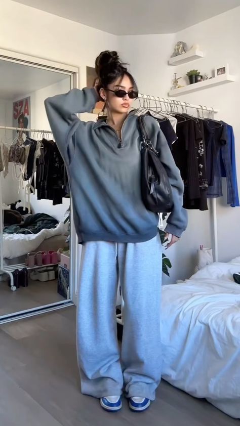 Sweats Fall Outfits, Fashion Collection Inspiration, Street Style Outfits Casual, Cute Sweatpants Outfit, Winter Fashion Outfits Casual, Hijabi Outfits Casual, Swaggy Outfits, Fashion Mistakes, Simple Trendy Outfits