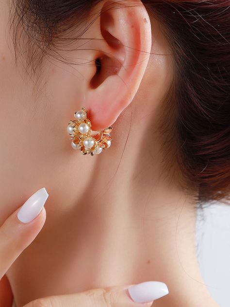 Multicolor Fashionable Collar  Iron   Embellished   Fashion Jewelry Gold Earrings Models, Embellished Fashion, Diamond Earrings Design, Modern Gold Jewelry, Gold Rings Fashion, Gold Jewelry Necklace, Earring Studs, Gold Earrings Designs, Flower Decor