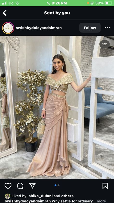 Cocktail Party Outfit Indian Bridesmaid, Lehenga Designs Modern, Gown For Wedding Guest Indian, Sagan Outfits For Bridesmaid, 25th Anniversary Outfit Indian, Sangeet Outfit Ideas Indo Western, Reception Dress Bridesmaid Indian, Engagement Outfits For Bridesmaid, Engagement Outfit Ideas For Guest