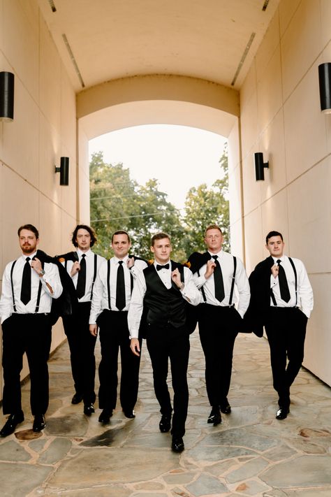 Fall Groom, Classic Fall Wedding, Groomsmen Wedding Photos, Groomsmen Photography, Wedding Photo Poses, Wedding Group Photos, Groomsmen Poses, Wedding Party Poses, Wedding Photo List