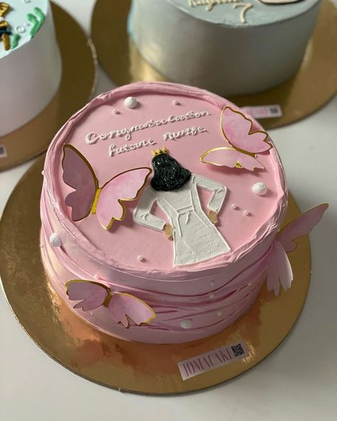 Nurse Graduate Cake, White Coat Ceremony Cake, Graduation Cake Nurse, Doctor Cake Ideas, Nurse Cake Ideas, Medical School Graduation Cake, Nurse Birthday Cake, Doctor Birthday Cake, Doctor Graduation Cake