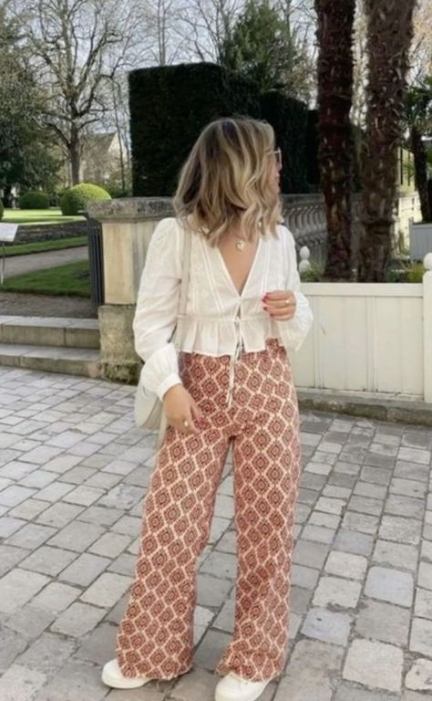 Look Hippie Chic, 여름 스타일, Look Plus Size, Chic Pants, Italy Outfits, Boho Chic Outfits, Mode Casual, Looks Street Style, Modieuze Outfits