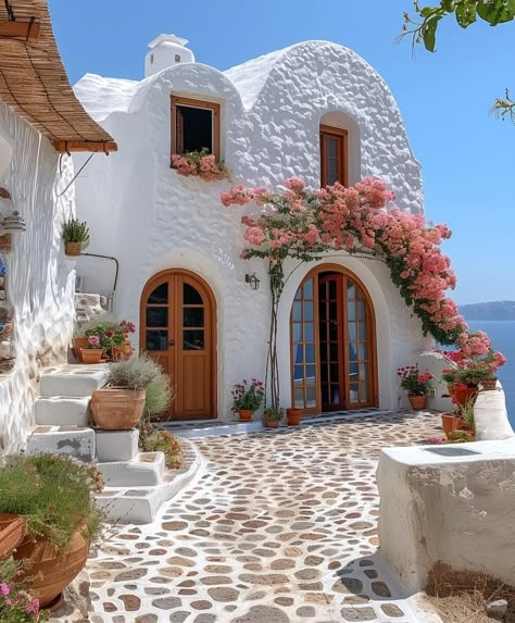 Stone Cabin, Small Beach Houses, Santorini House, Wallpaper Luxury, Tiny House Nation, Best Home Design, Bedroom Aesthetics, Greek House, Spanish Style Home