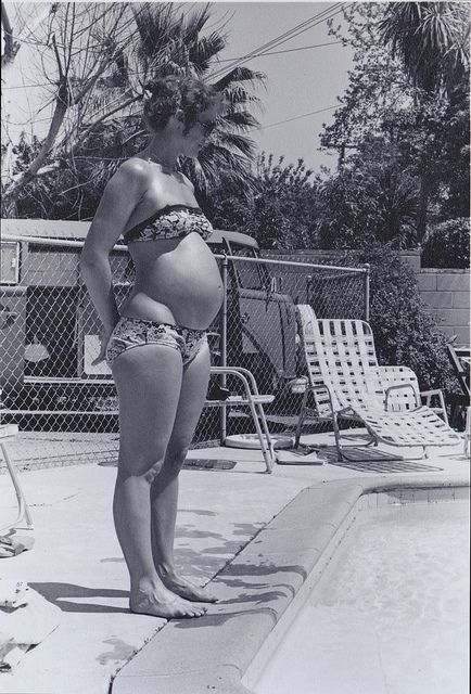 My mom pregnant with my brother ::vintage:: by elSagefamily, via Flickr #birth #pregnancy #pregnant #mother #baby #expecting #belly #vintage #60s Cute Pregnancy Pictures, Vintage Maternity, Maternity Inspiration, Baby Momma, Like A Mom, History Fashion, Future Mom, Retro Photo, Female Poses