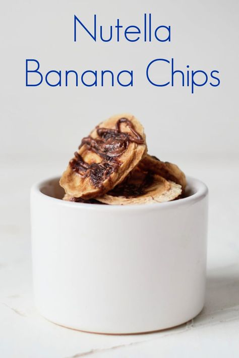 Dehydrated Nutella Banana Chips Recipe - Oven Deyhdrated or dried in a Dehydrator #BananaChips #DehydratedBananas #NutellaBananas #NutellaRecipe Dehydrated Banana Chips, Banana Chips Recipe, Dehydrated Bananas, Fresh Healthy Recipes, Nutella Snacks, Banana Nutella, Healthy Vegetable Recipes, Nutella Recipes, Banana Chips