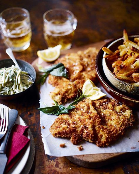 These veal schnitzels are tender, oh-so moreish and best served with fries. Ready to eat in 30 minutes they are perfect for a decadent midweek dinner or a cosy Saturday night in. Pazole Recipe, Veal Schnitzel, Beef Bolognese, Snapper Recipes, Bratwurst Recipes, Veal Recipes, Chicken Schnitzel, German Recipes, Ethnic Food