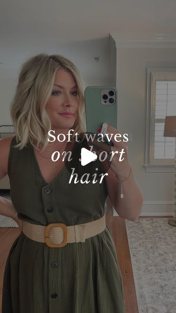 Short Hair Loose Curls Soft Waves, Loose Waves For Short Hair, How To Get Slight Wave In Hair, How To Soft Waves For Medium Hair, How To Curl Soft Waves, How To Soft Waves Short Hair, Soft Wave Short Hair, How To Style Short Hair Bob Tutorials Curling Wands, Subtle Waves Hair Tutorial