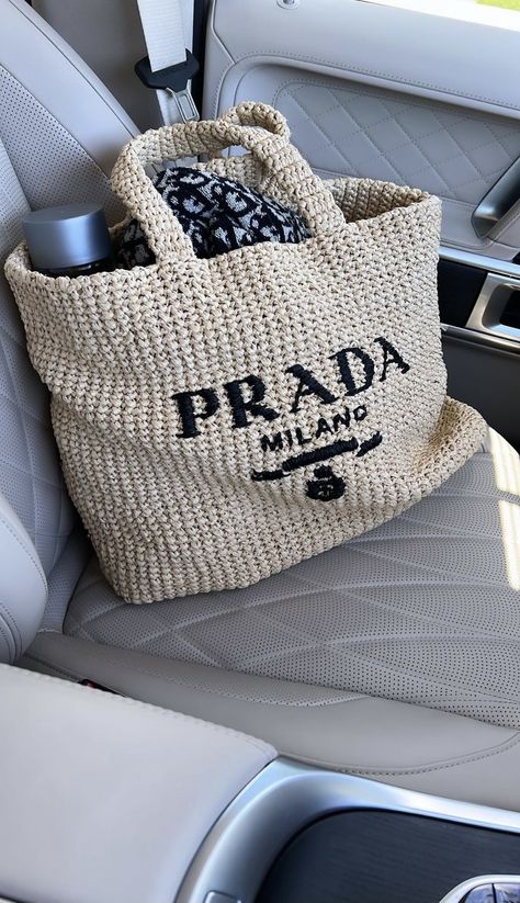 Prada Raffia, Casual Sneakers For Men, Designer Purses And Handbags, Black Outfit Men, Luxury Bags Collection, Woven Raffia, Bags Aesthetic, Sneakers For Men, Pretty Bags