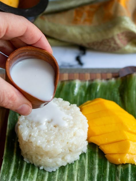 Easy Mango Sticky rice - Healthy World Cuisine Mango Sticky Rice Aesthetic, Easy Mango Sticky Rice, Mango Sticky Rice Recipe, Sweet Sticky Rice, Rice Healthy, Filipino Food Dessert, Rice Desserts, Thai Foods, Mango Sticky Rice