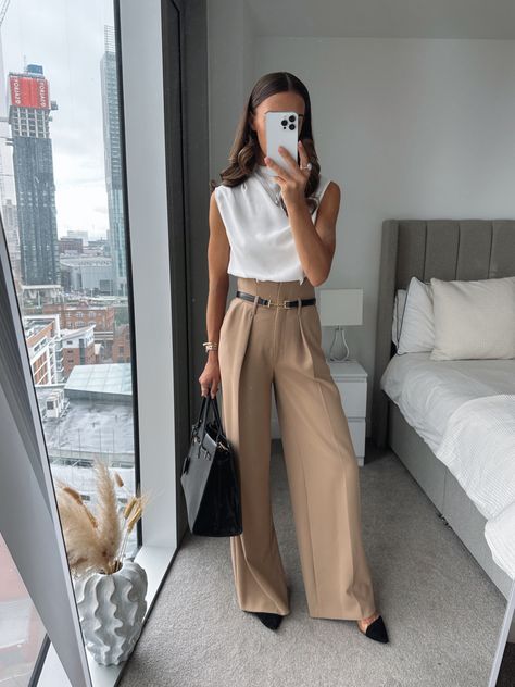 Networking Event Outfit, Event Outfit Ideas, Summer Business Casual Outfits, Business Professional Outfits, Casual Work Outfits Women, Chic Business Casual, Business Attire Women, Casual Professional, Outfits For Work