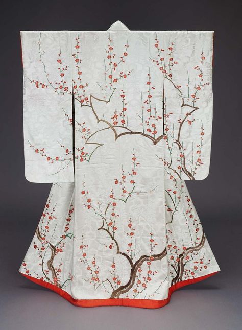 Kimono (furisode) Furisode Kimono, Japanese Costume, Traditional Japanese Kimono, Kimono Design, Kimono Pattern, Beautiful Kimonos, Japanese Embroidery, Japanese Textiles, Edo Period