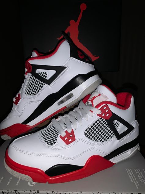 Red Jordans 4s, Tenis Jordan Retro, Fire Red 4s, All Jordan Shoes, Jordan 4 Fire Red, Red Jordans, Jordan 4s, Nike Fashion Shoes, Jordan Shoes Retro