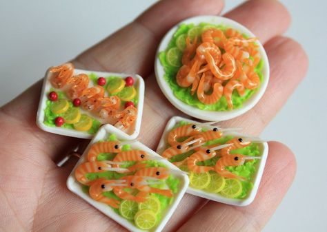 Miniture Food, Christmas Gifts For Adults, Barbie Miniatures, Clay Crafts For Kids, Hobbies For Women, Table Handmade, Hobbies That Make Money, Doll Food, Polymer Clay Dolls