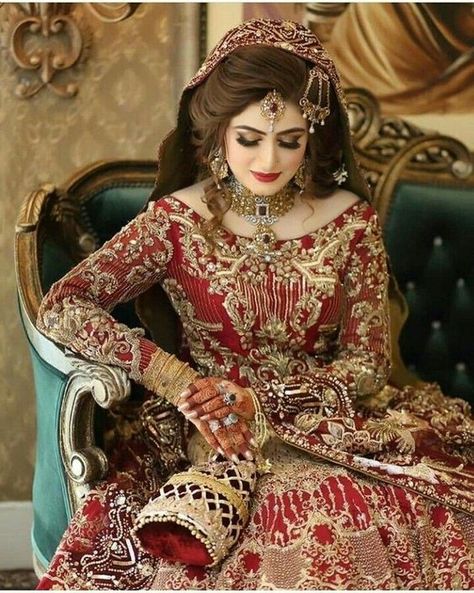 Best Beauty Parlour and Makeup for Ladies at Home in Indranagar शादी की त��स्वीरें, Pakistani Bridal Hairstyles, Sanggul Modern, Bridal Mehndi Dresses, Pengantin India, Pakistani Bridal Makeup, Red Bridal Dress, Asian Bridal Dresses, Latest Bridal Dresses