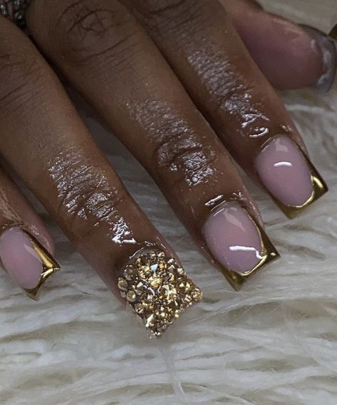 Short Gold Nails Acrylic, Capricorn Birthday Nails Short, Birthday Nails Pink And Gold, Gold Bling Acrylic Nails Short, Gold Red Bottom Nails, Gold Blinged Out Nails, Gold Nail Set Short, Gold Birthday Nails Short, Black Prom Nails Acrylic Short