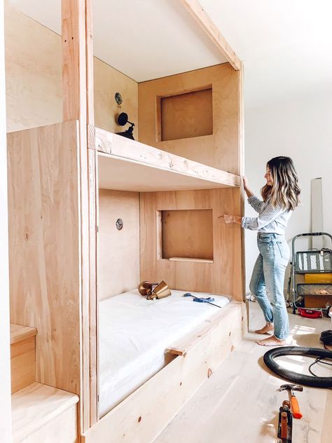 Bunk Bed Plan, Bunk Bed Plans, Plants Balcony, Diy Bunk Bed, Bunk Beds Built In, Built In Bed, Built In Bunks, Bunk Rooms, Diy Concrete Countertops