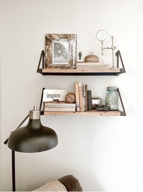 See how to style a home office easily. Click the link to find out more! Farmhouse Office, Cozy Home Office, Antique Candles, Comfy Blankets, Home Office Accessories, Large Desk, Sewing Rooms, Home Office Space, Office Inspiration