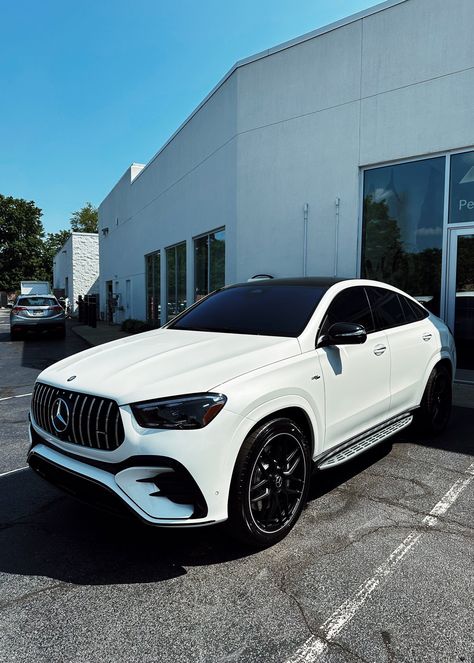 Mercedes Benz Gle Coupe, Mercedes Amg Gle, Benz Suv, Mercedes Gle, Dream Cars Mercedes, New Luxury Cars, Lux Cars, Car Goals, Mercedes Car