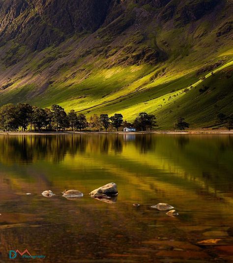 We LOVE England🇬🇧🏴󠁧󠁢󠁥󠁮󠁧󠁿 on Instagram: “~Buttermere, Lake District, Cumbria~ Stunning photo by @davemasseyphotography #photosofengland #cumbria #lakedistrict #england #buttermere…” Lakes District, Cumbria Lake District, Uk Landscapes, Lake District England, England Photography, Uk Photography, English Countryside, Cumbria, Uk Travel