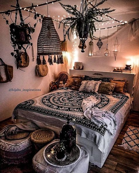 ood night  #deco  #hijabs_inspiration وابي سابي, Bohemian Bedroom Design, Boho Style Bedroom, Hippy Room, Cute Dorm Rooms, Bohemian Bedroom Decor, Boho Bedroom Decor, Bohemian Bedroom, Boho Room