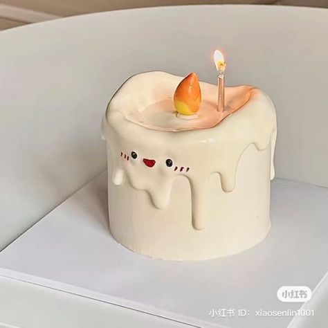 Cute Birthday Cake Korean, Aesthetic Mini Cakes, Birthday Cake Ideas Funny, Funny Cake Designs, Birthday Cake For Father, Small Birthday Cakes, Vintage Birthday Cakes, Mini Torte, Cake Cafe